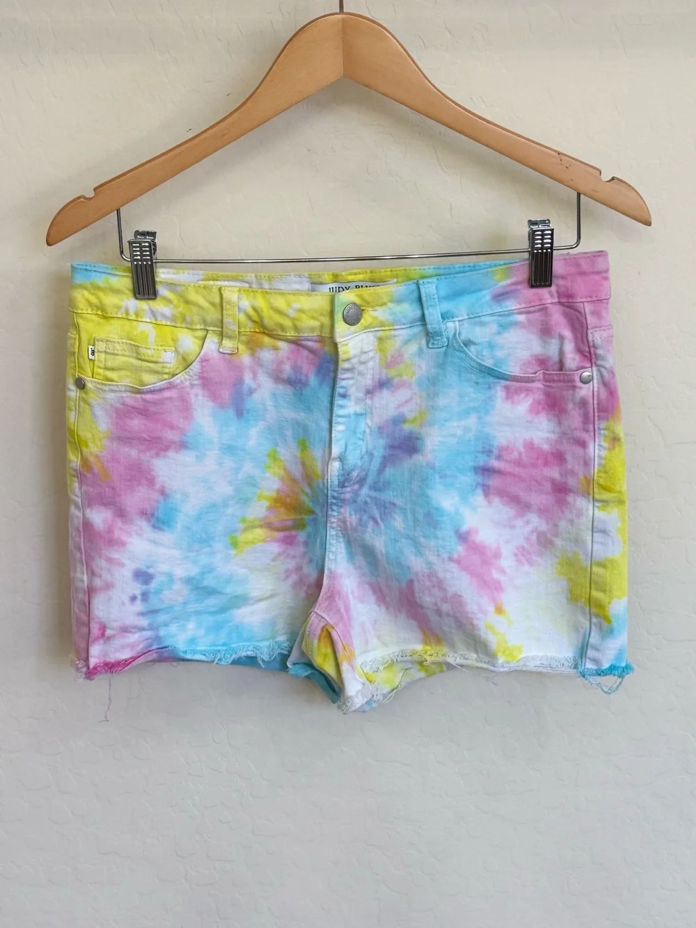 Judy Blue Pastel Swirl Tie-Dye High-Rise Distressed Denim Shorts Size Large